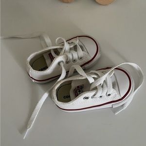 White baby converse